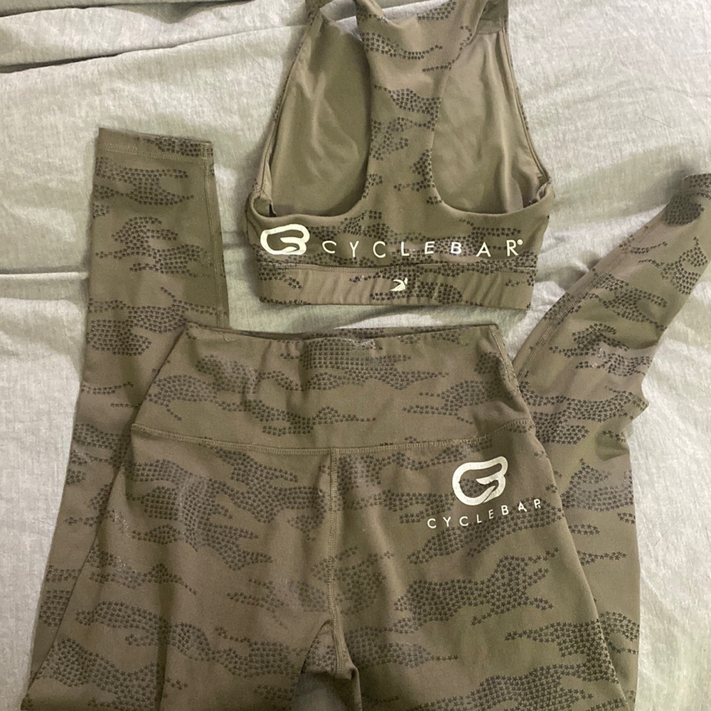 CYCLEBAR camo set, sports bra and leggings sz S